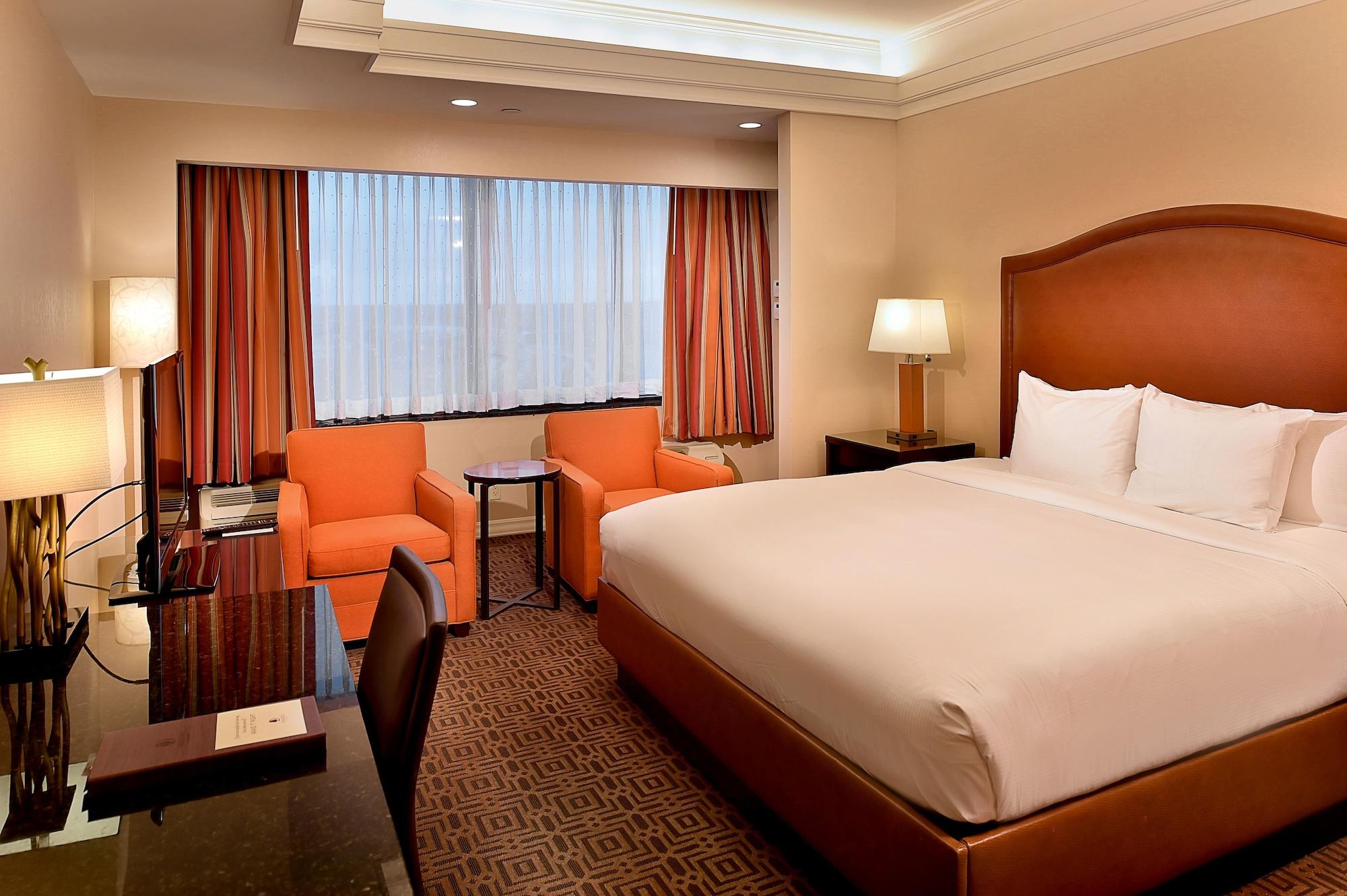 Doubletree By Hilton Hotel St. Louis - Честърфийлд Екстериор снимка