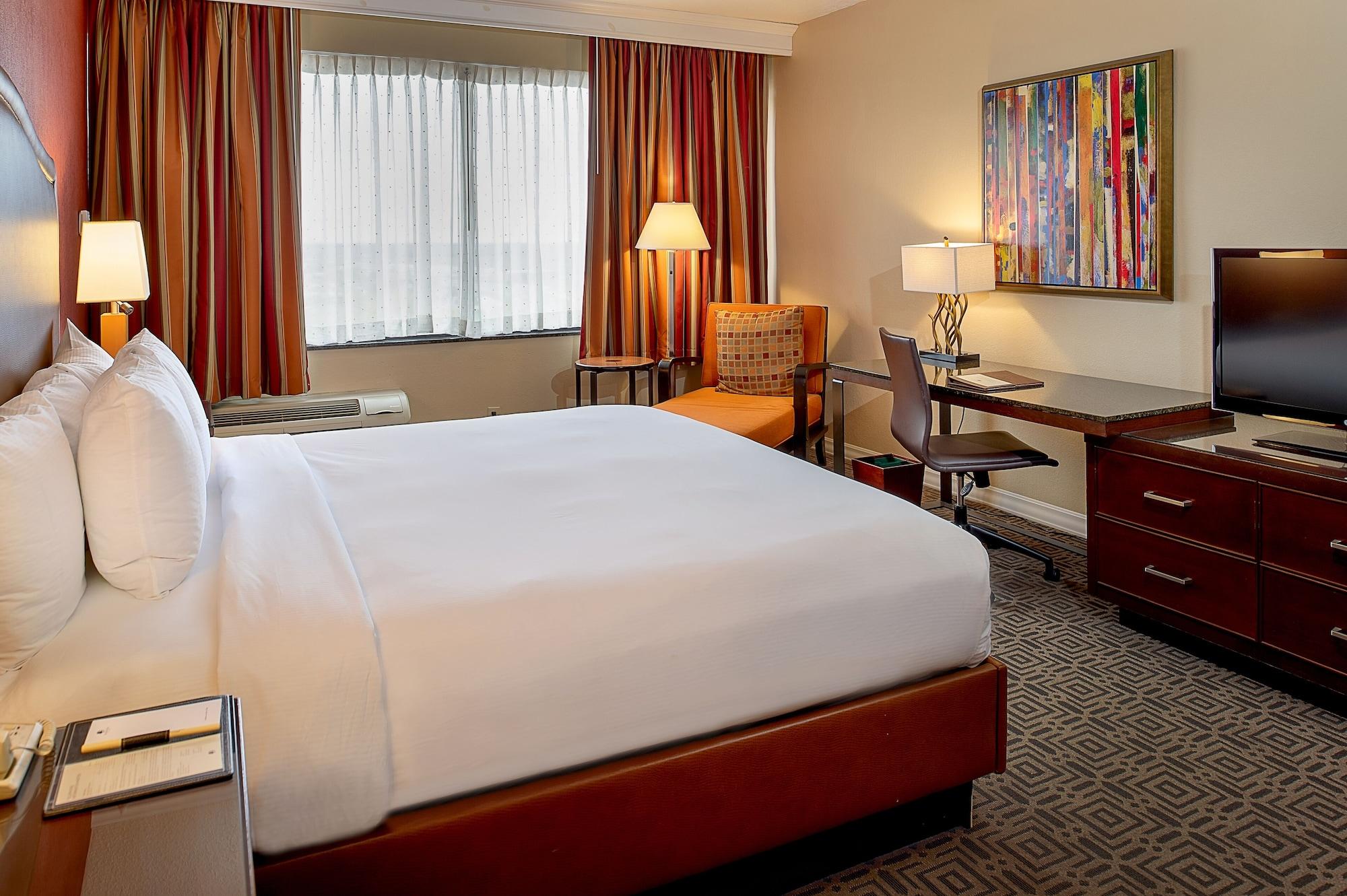 Doubletree By Hilton Hotel St. Louis - Честърфийлд Екстериор снимка
