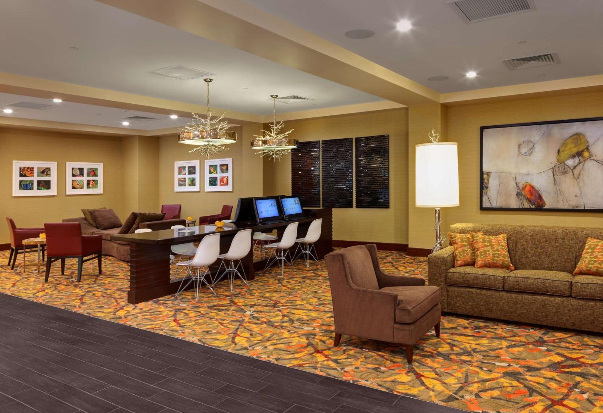 Doubletree By Hilton Hotel St. Louis - Честърфийлд Екстериор снимка