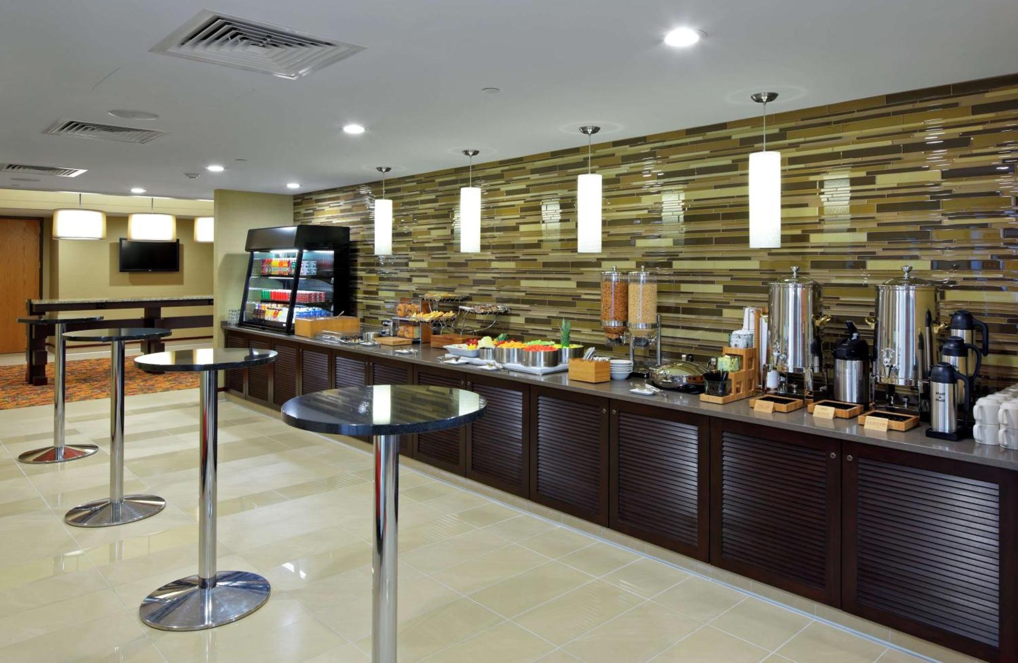 Doubletree By Hilton Hotel St. Louis - Честърфийлд Екстериор снимка