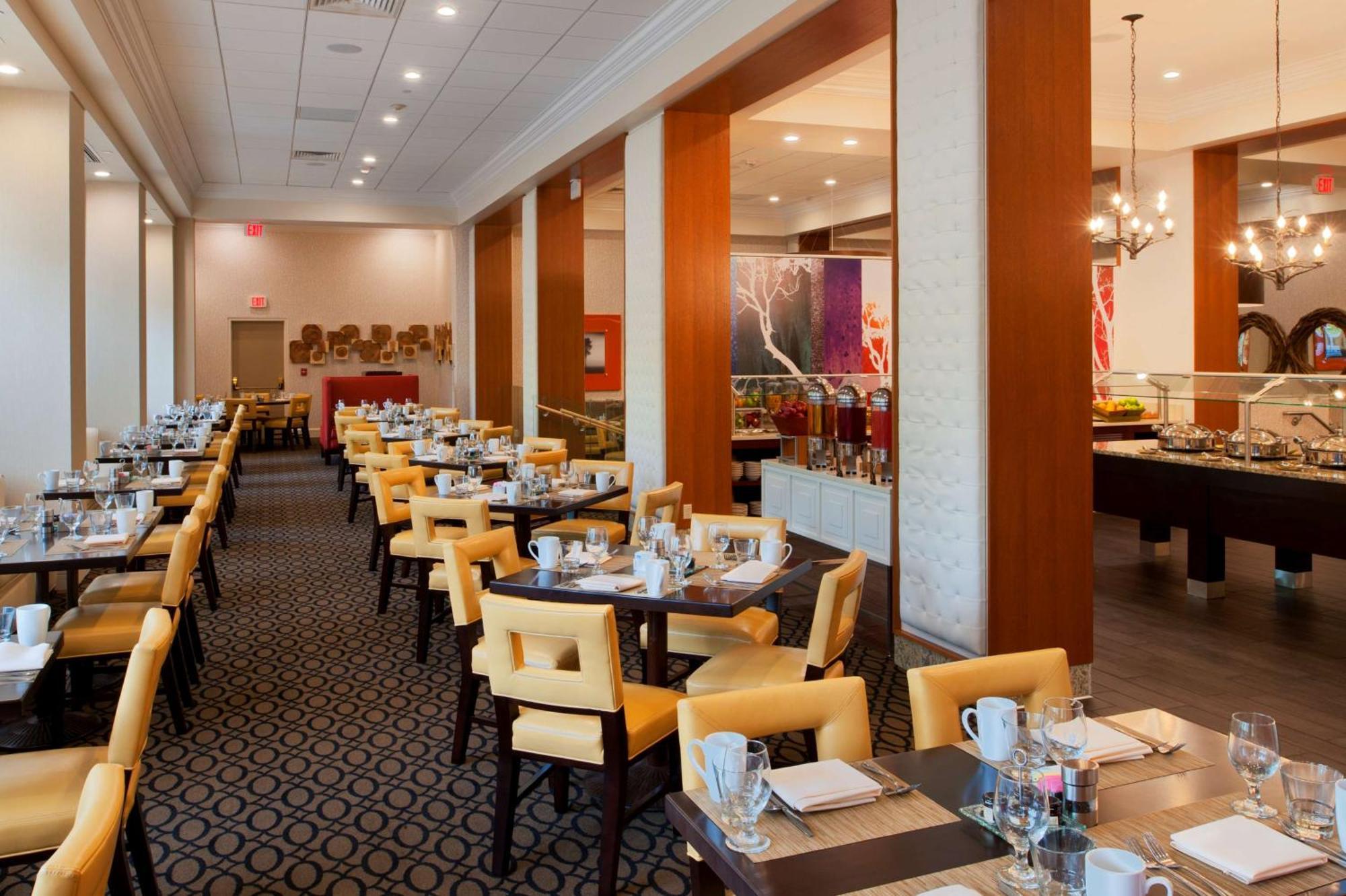 Doubletree By Hilton Hotel St. Louis - Честърфийлд Екстериор снимка