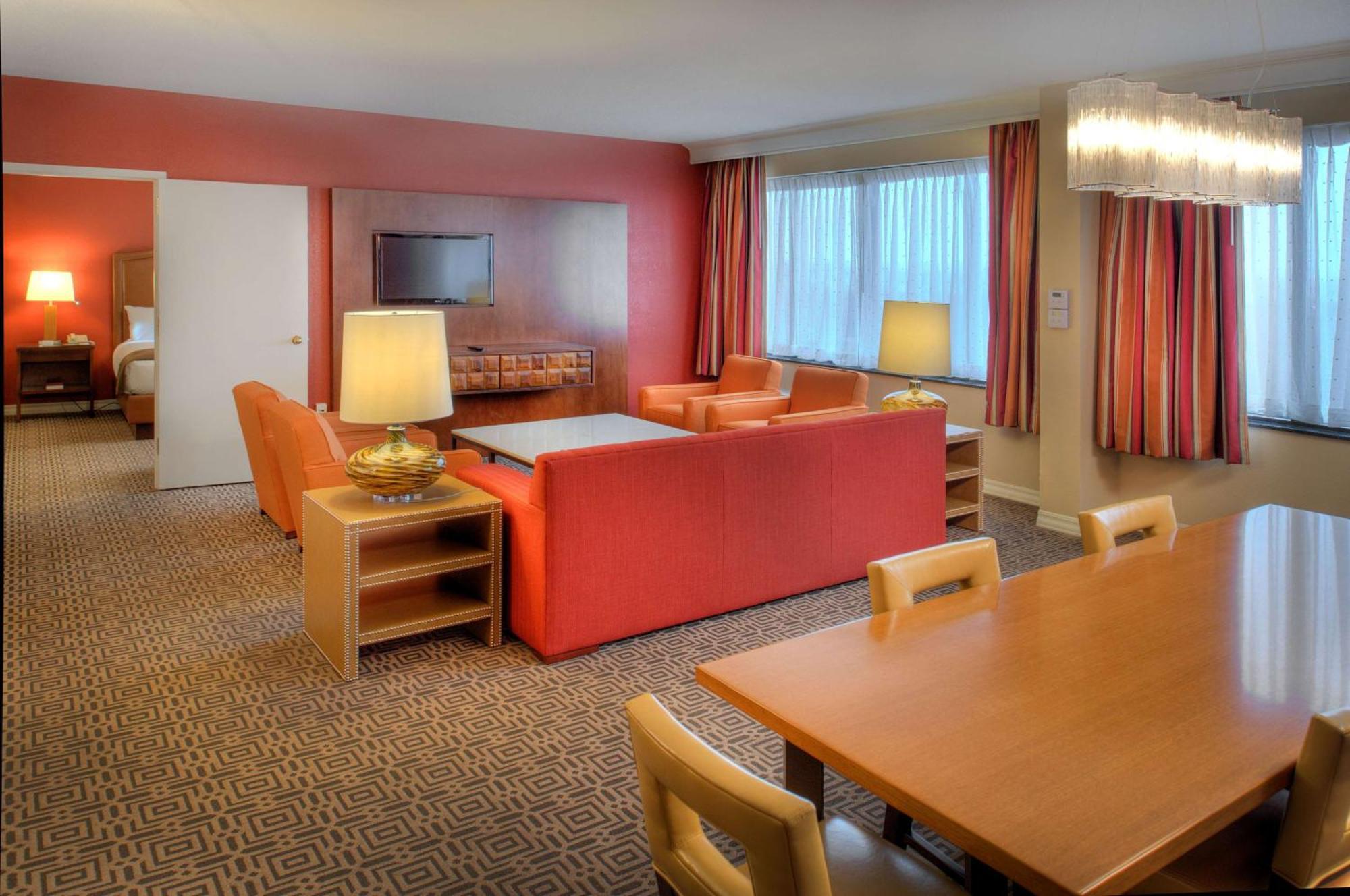 Doubletree By Hilton Hotel St. Louis - Честърфийлд Екстериор снимка