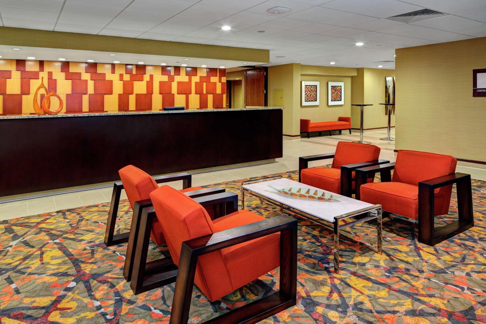 Doubletree By Hilton Hotel St. Louis - Честърфийлд Екстериор снимка