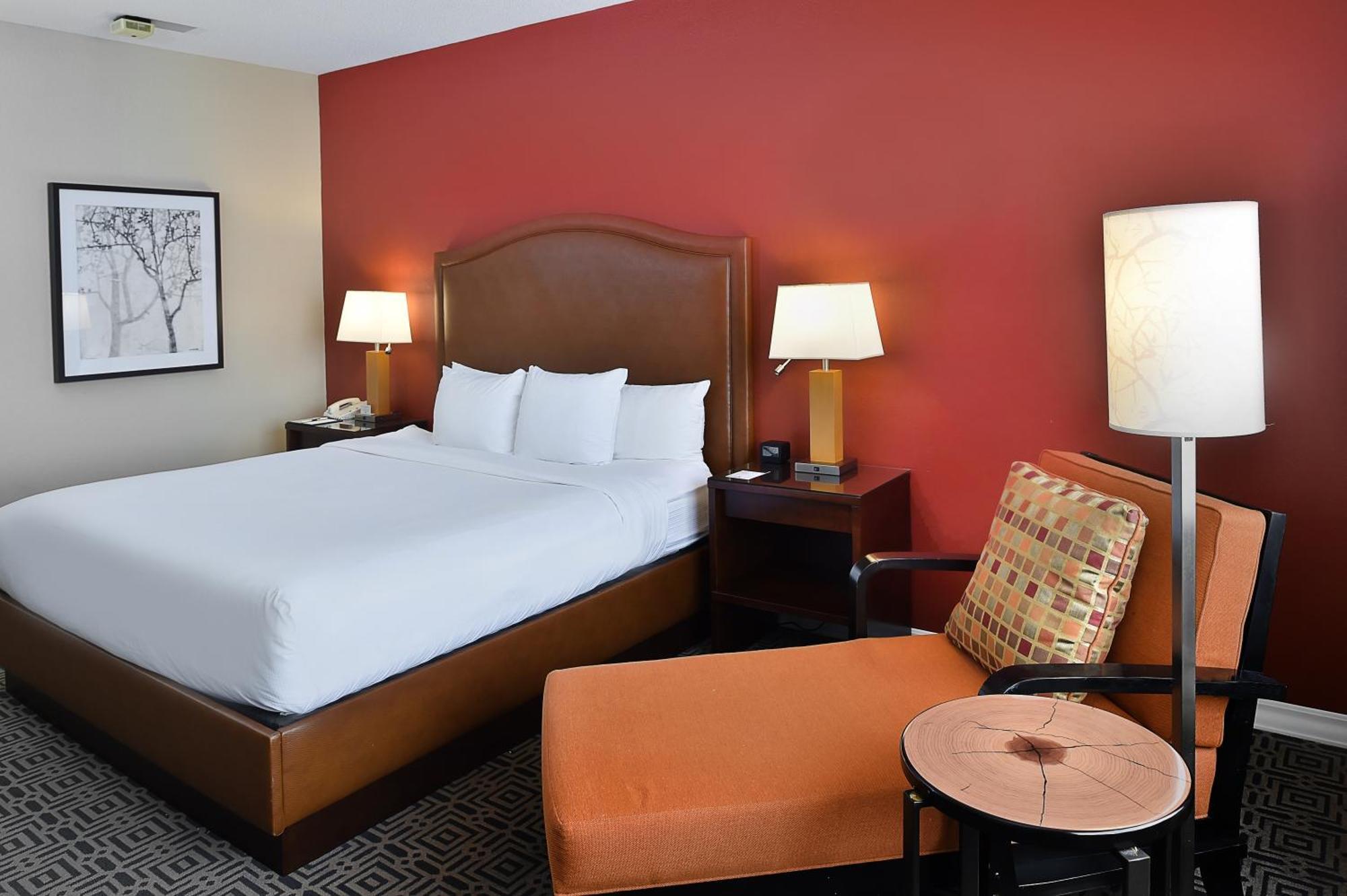 Doubletree By Hilton Hotel St. Louis - Честърфийлд Екстериор снимка
